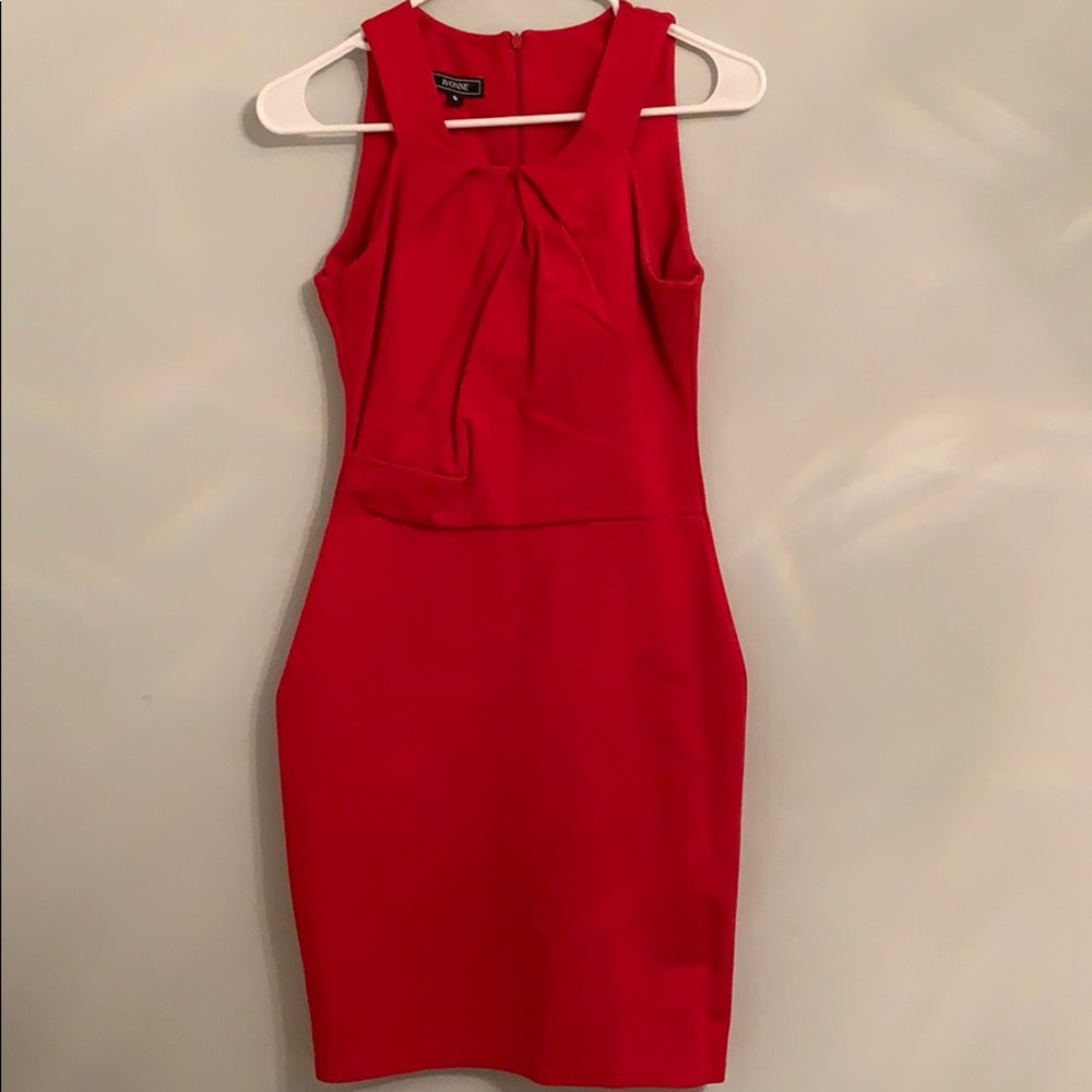 Gorgeous red dress!
